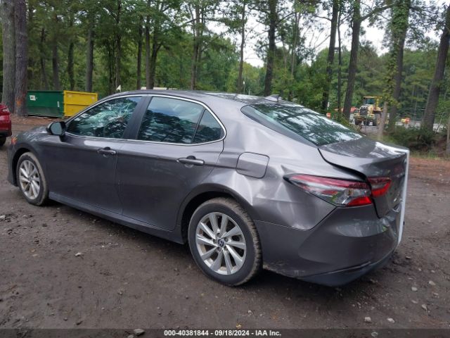 Photo 2 VIN: 4T1C11AK0PU142038 - TOYOTA CAMRY 