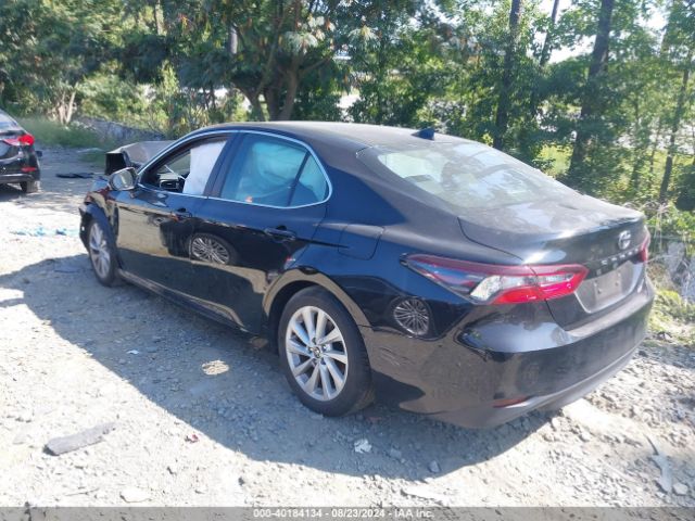 Photo 2 VIN: 4T1C11AK0PU756880 - TOYOTA CAMRY 