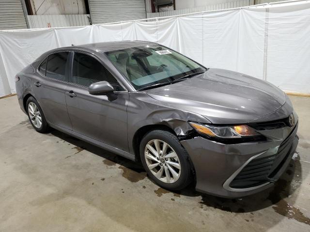 Photo 3 VIN: 4T1C11AK0RU213743 - TOYOTA CAMRY LE 