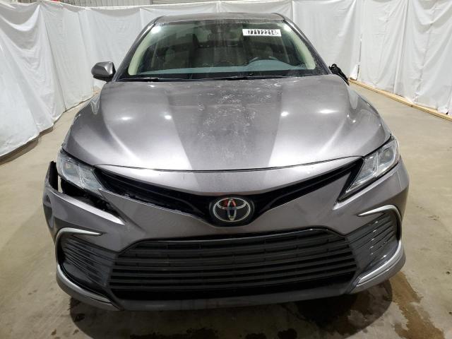 Photo 4 VIN: 4T1C11AK0RU213743 - TOYOTA CAMRY LE 