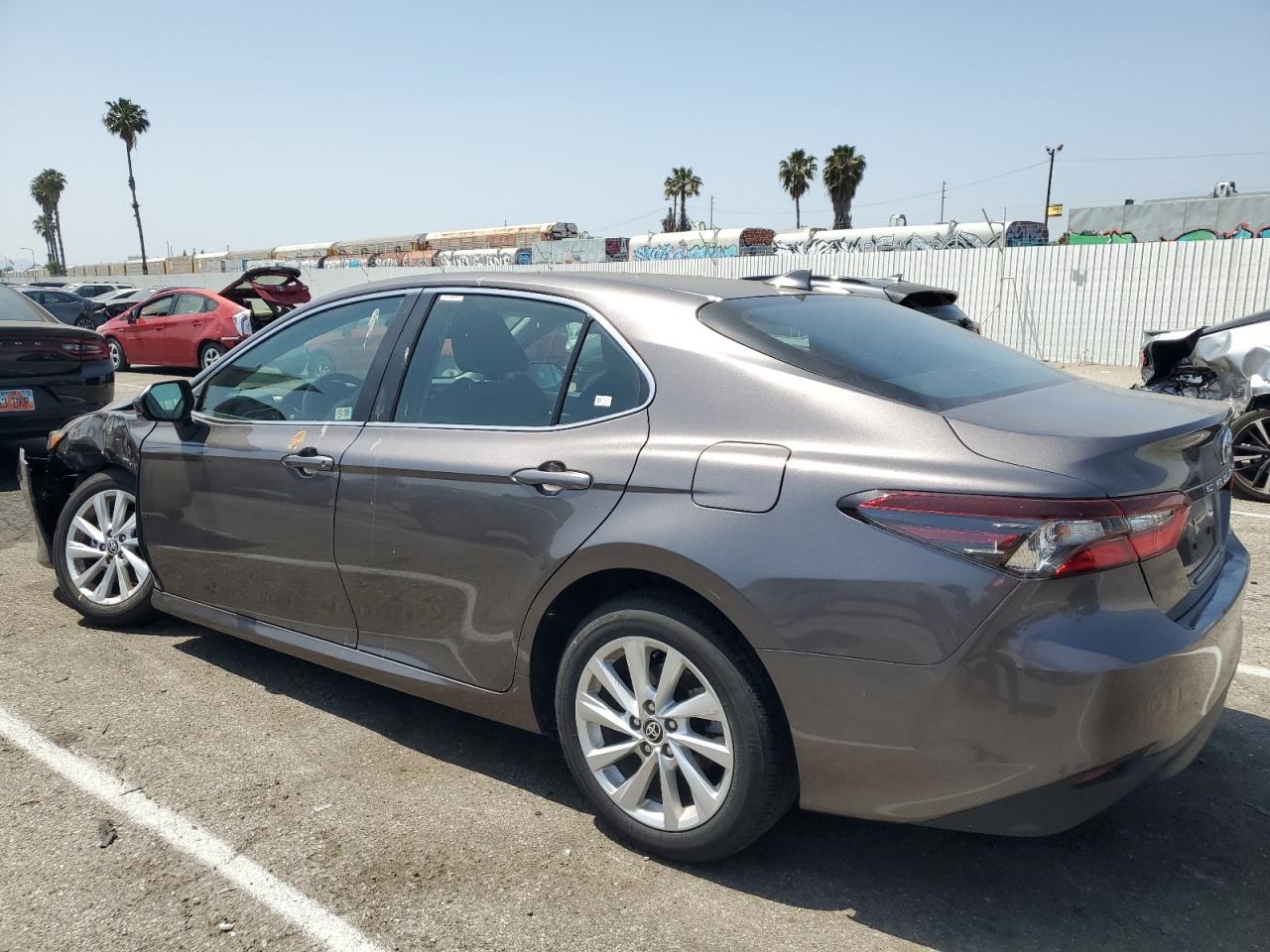 Photo 1 VIN: 4T1C11AK0RU862734 - TOYOTA CAMRY 