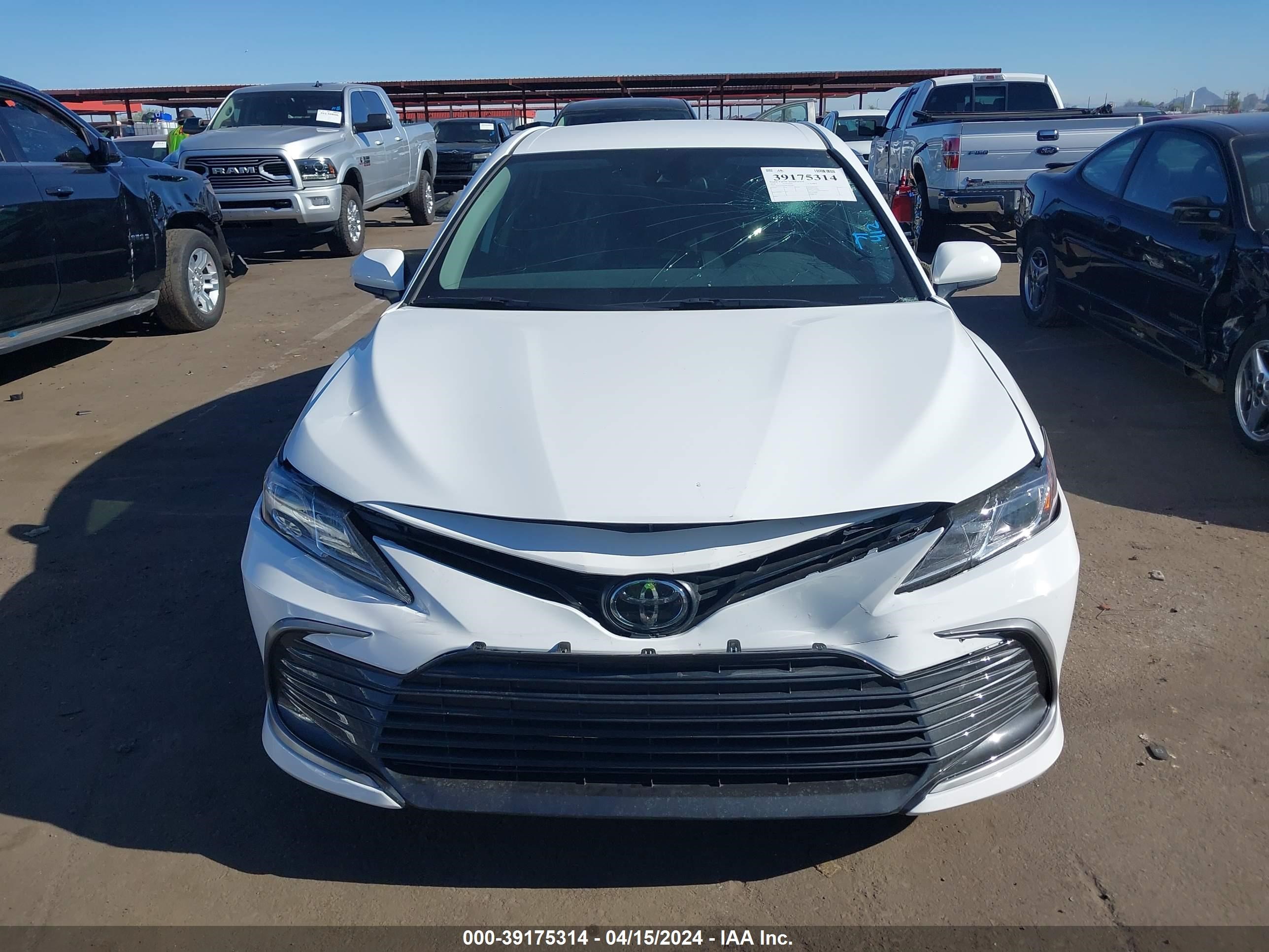 Photo 11 VIN: 4T1C11AK0RU877556 - TOYOTA CAMRY 