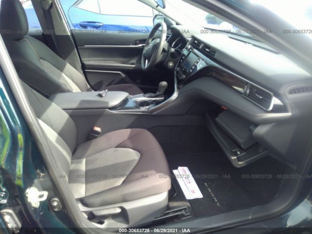 Photo 4 VIN: 4T1C11AK1LU500323 - TOYOTA CAMRY 