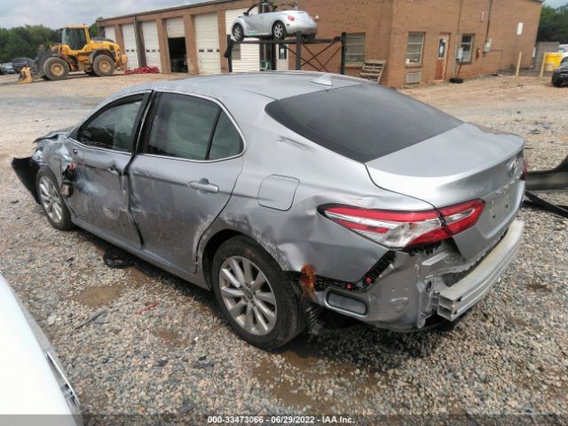 Photo 2 VIN: 4T1C11AK1LU511595 - TOYOTA CAMRY 