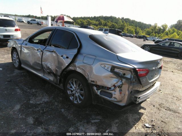 Photo 2 VIN: 4T1C11AK1LU904965 - TOYOTA CAMRY 