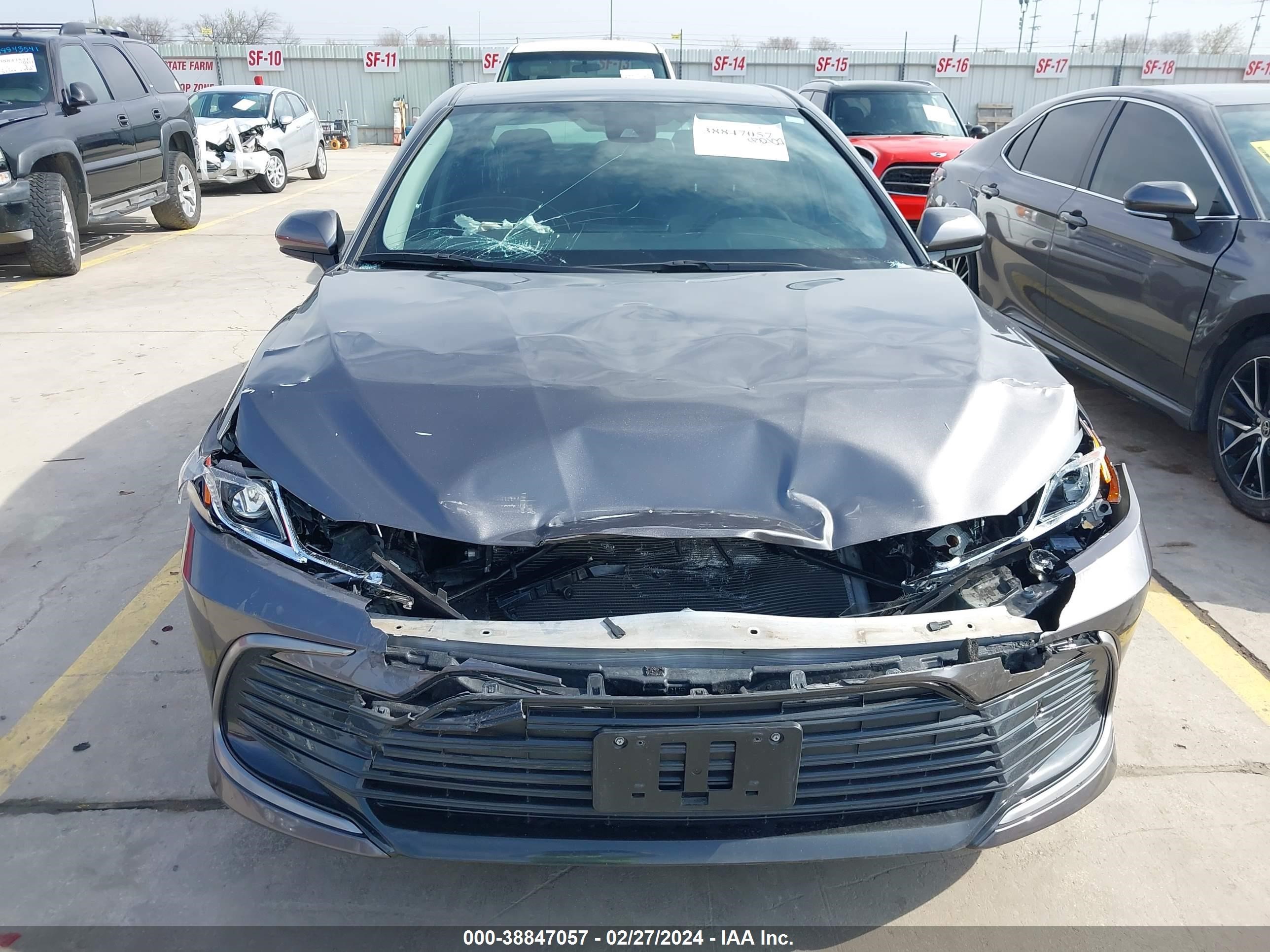 Photo 12 VIN: 4T1C11AK1NU006708 - TOYOTA CAMRY 