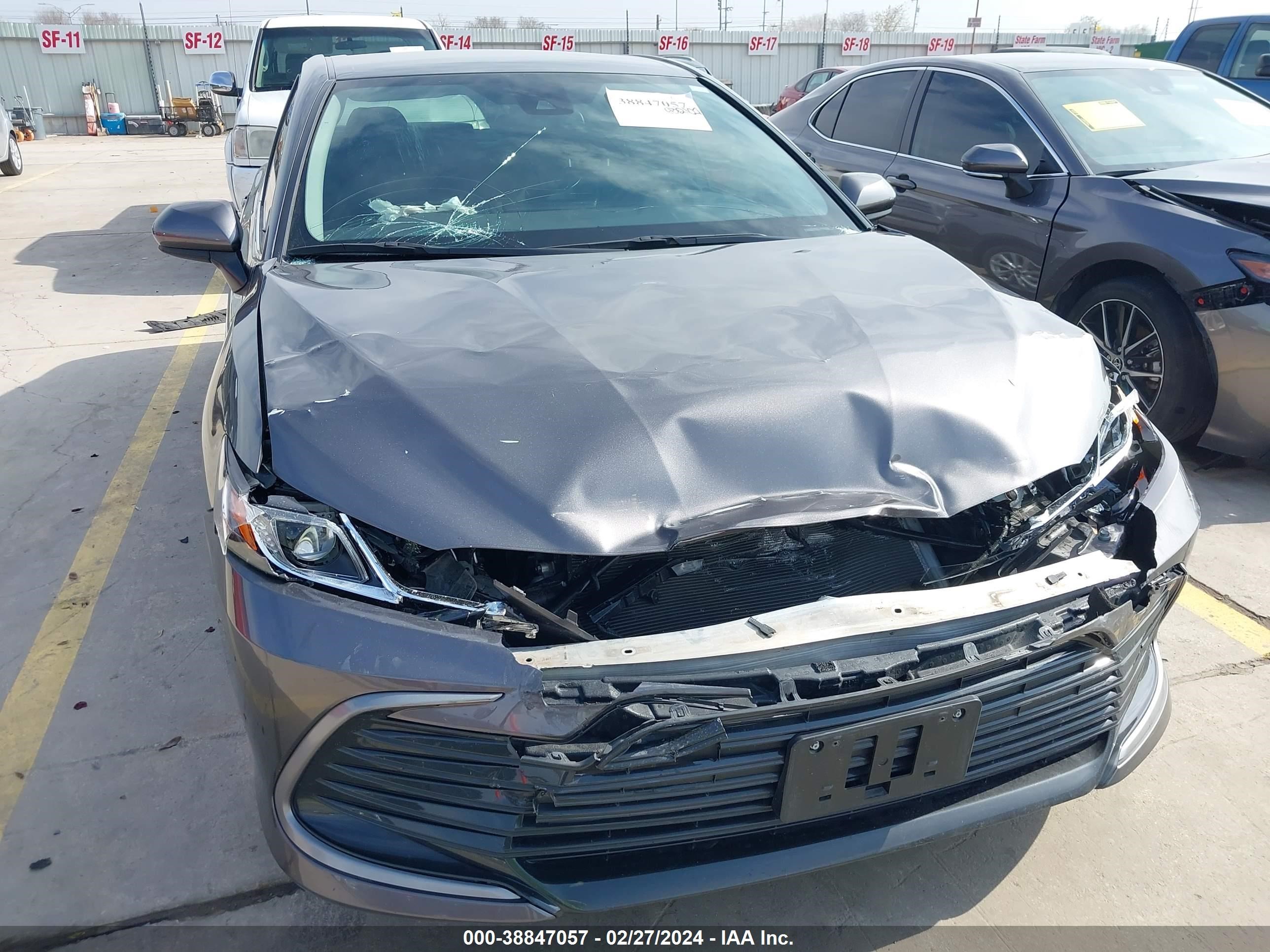 Photo 5 VIN: 4T1C11AK1NU006708 - TOYOTA CAMRY 