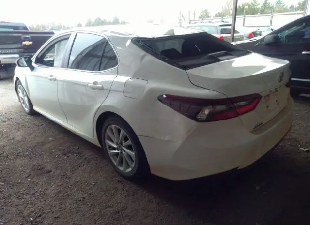 Photo 2 VIN: 4T1C11AK1NU628693 - TOYOTA CAMRY 