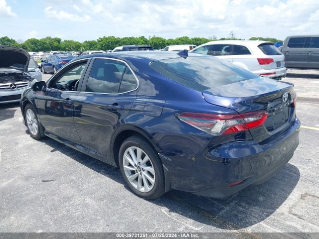 Photo 2 VIN: 4T1C11AK1NU649415 - TOYOTA CAMRY 