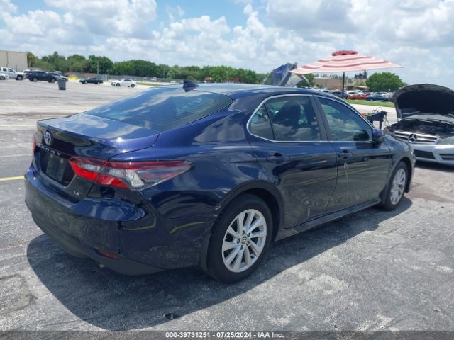 Photo 3 VIN: 4T1C11AK1NU649415 - TOYOTA CAMRY 