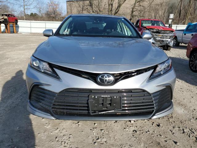 Photo 4 VIN: 4T1C11AK1NU683628 - TOYOTA CAMRY 