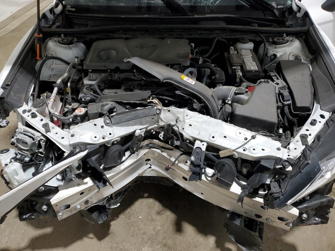 Photo 10 VIN: 4T1C11AK1NU695519 - TOYOTA CAMRY 