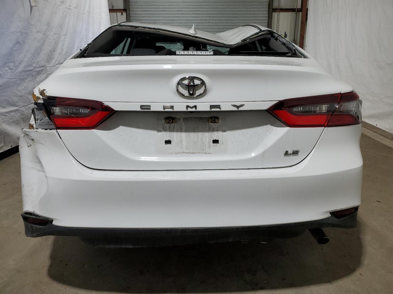 Photo 5 VIN: 4T1C11AK1NU695519 - TOYOTA CAMRY 