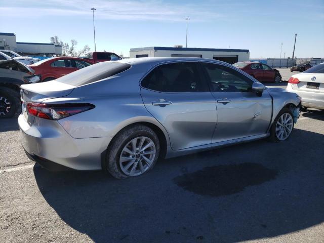 Photo 2 VIN: 4T1C11AK1NU697657 - TOYOTA CAMRY LE 