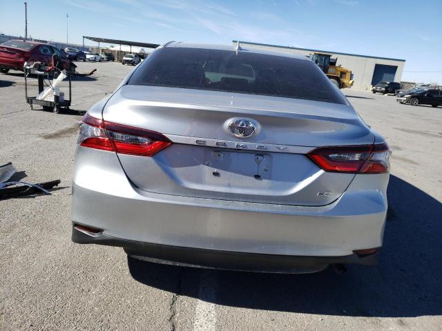 Photo 5 VIN: 4T1C11AK1NU697657 - TOYOTA CAMRY LE 