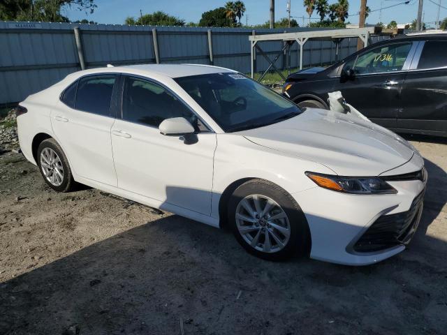 Photo 3 VIN: 4T1C11AK1PU136250 - TOYOTA CAMRY LE 