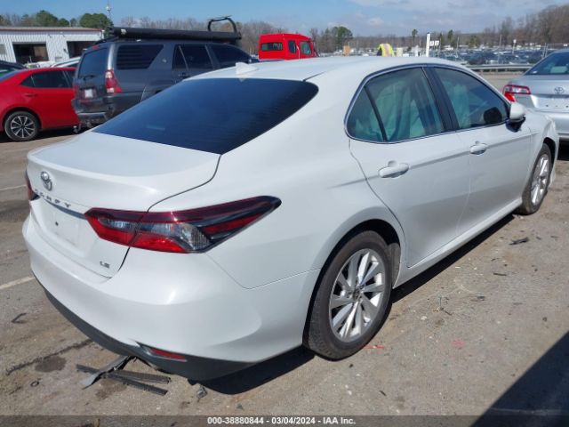 Photo 3 VIN: 4T1C11AK1PU158555 - TOYOTA CAMRY 