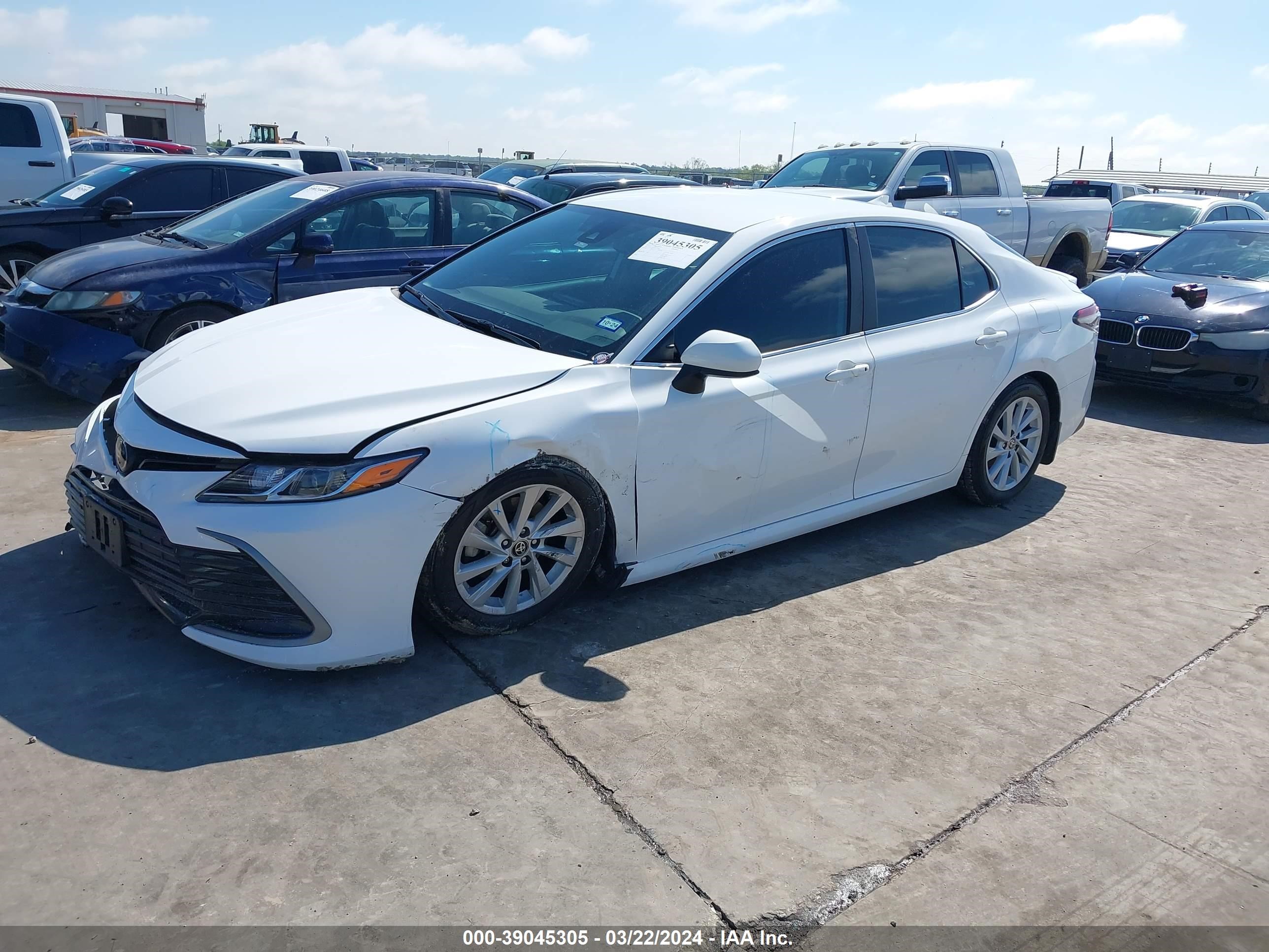 Photo 1 VIN: 4T1C11AK1PU739781 - TOYOTA CAMRY 