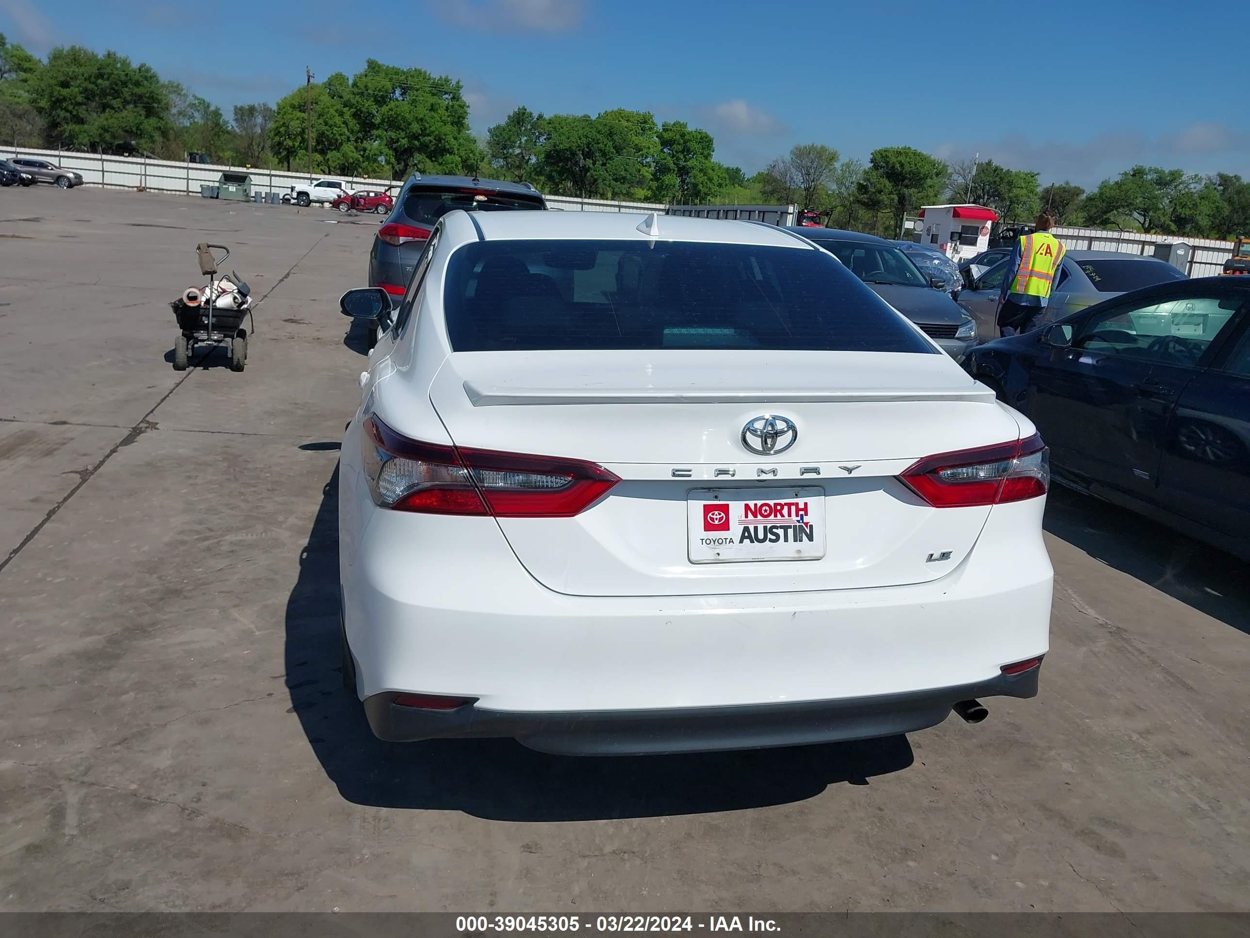 Photo 15 VIN: 4T1C11AK1PU739781 - TOYOTA CAMRY 