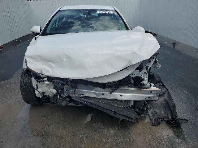 Photo 4 VIN: 4T1C11AK1PU799124 - TOYOTA CAMRY LE 