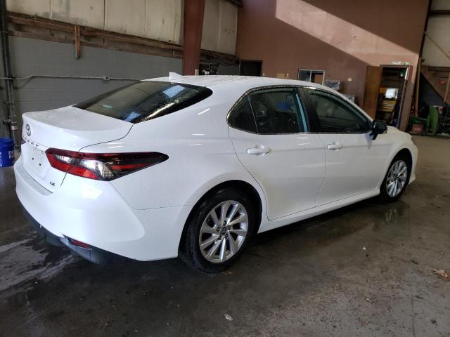 Photo 2 VIN: 4T1C11AK1PU811319 - TOYOTA CAMRY 