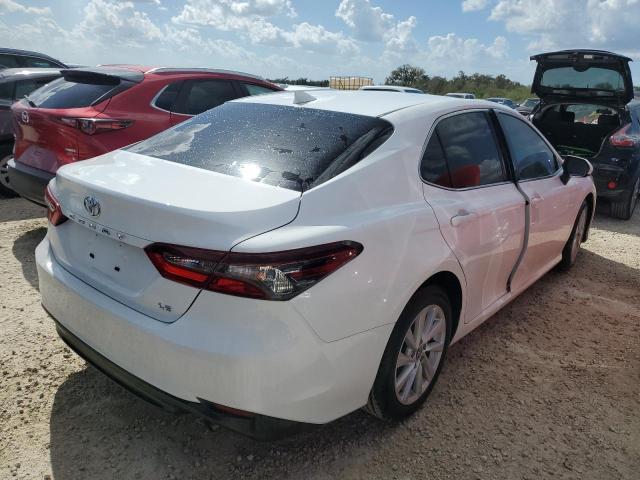 Photo 2 VIN: 4T1C11AK1RU227134 - TOYOTA CAMRY LE 