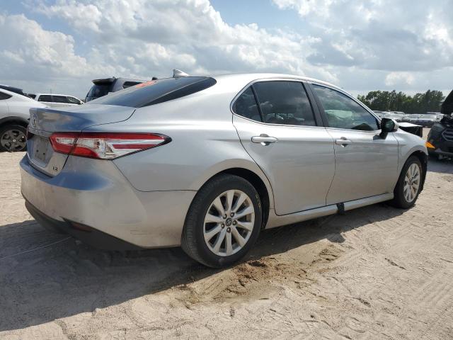 Photo 2 VIN: 4T1C11AK2LU324415 - TOYOTA CAMRY LE 