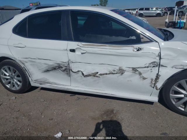 Photo 5 VIN: 4T1C11AK2LU364378 - TOYOTA CAMRY 