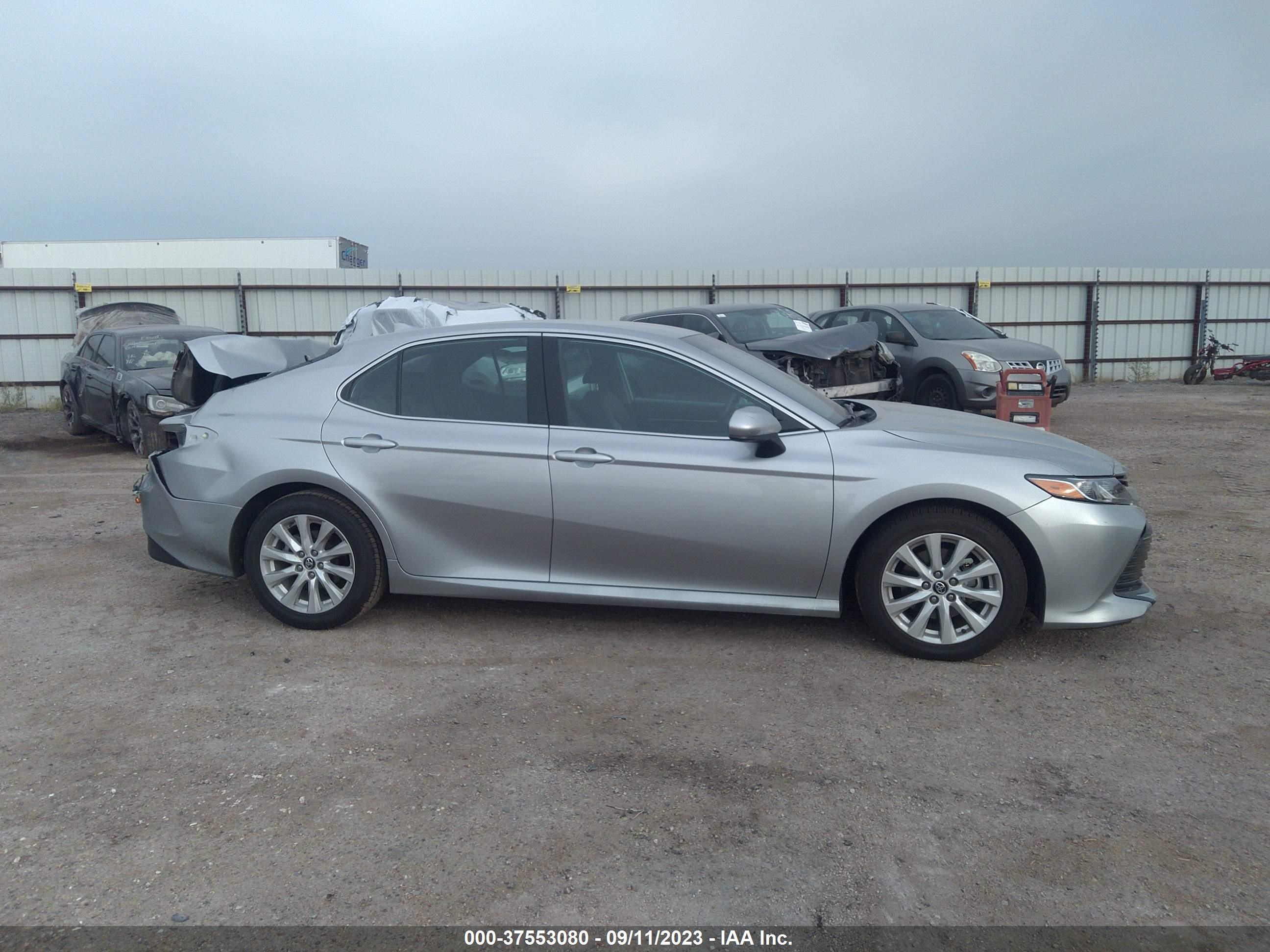 Photo 12 VIN: 4T1C11AK2LU898223 - TOYOTA CAMRY 