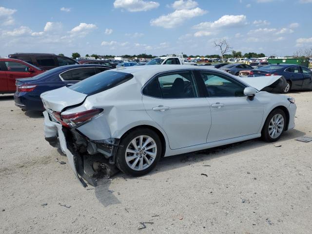 Photo 2 VIN: 4T1C11AK2NU031889 - TOYOTA CAMRY LE 