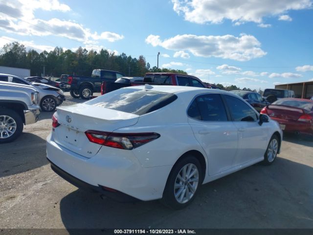 Photo 3 VIN: 4T1C11AK2NU055903 - TOYOTA CAMRY 