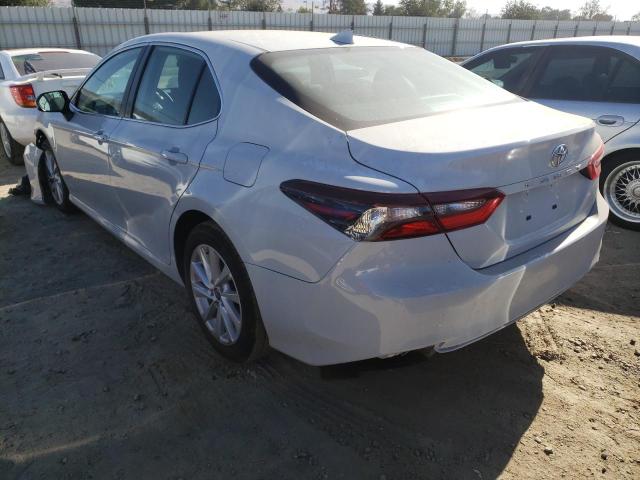 Photo 2 VIN: 4T1C11AK2NU061703 - TOYOTA CAMRY LE 