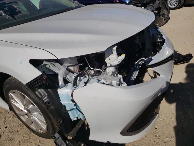 Photo 8 VIN: 4T1C11AK2NU061703 - TOYOTA CAMRY LE 