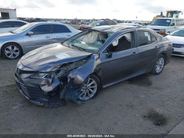 Photo 1 VIN: 4T1C11AK2NU617668 - TOYOTA CAMRY 