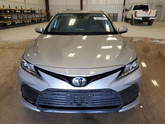 Photo 4 VIN: 4T1C11AK2NU627410 - TOYOTA CAMRY LE 