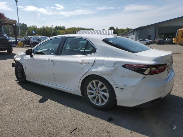 Photo 1 VIN: 4T1C11AK2NU688210 - TOYOTA CAMRY LE 