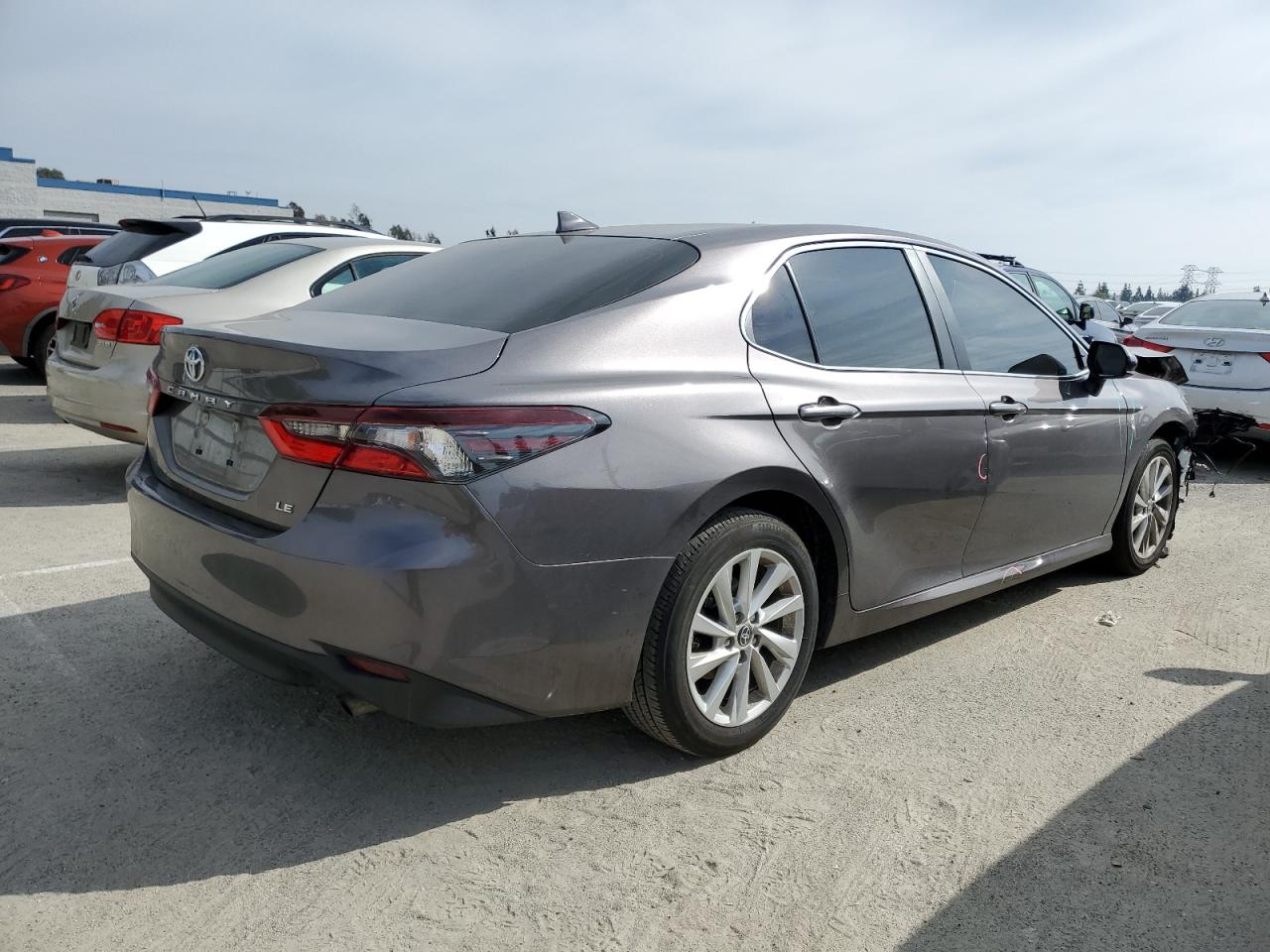 Photo 2 VIN: 4T1C11AK2PU125628 - TOYOTA CAMRY 