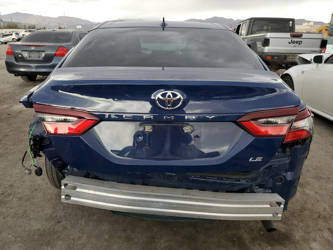 Photo 5 VIN: 4T1C11AK2PU126813 - TOYOTA CAMRY 