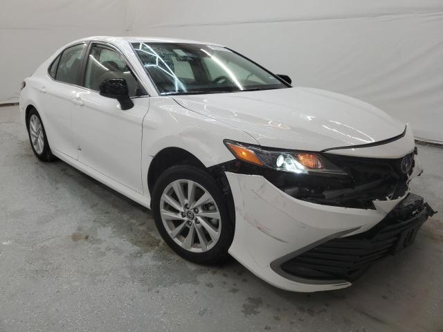 Photo 3 VIN: 4T1C11AK2RU221567 - TOYOTA CAMRY LE 