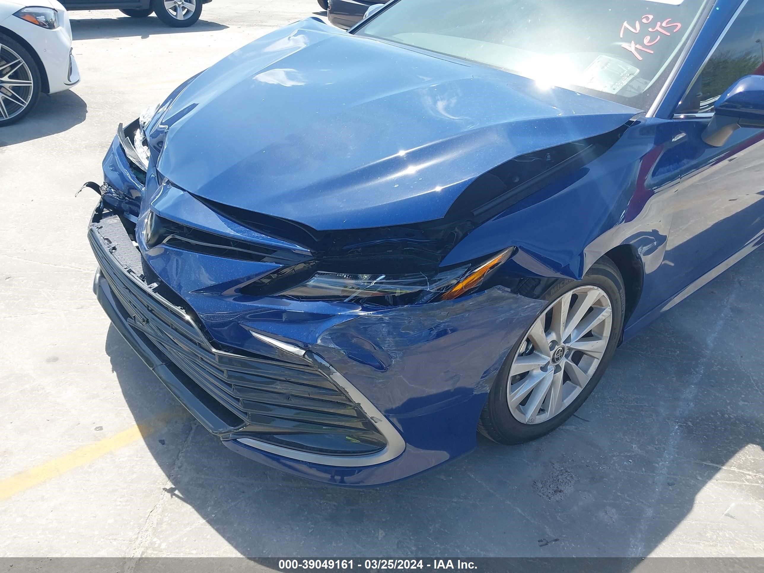 Photo 17 VIN: 4T1C11AK2RU222895 - TOYOTA CAMRY 