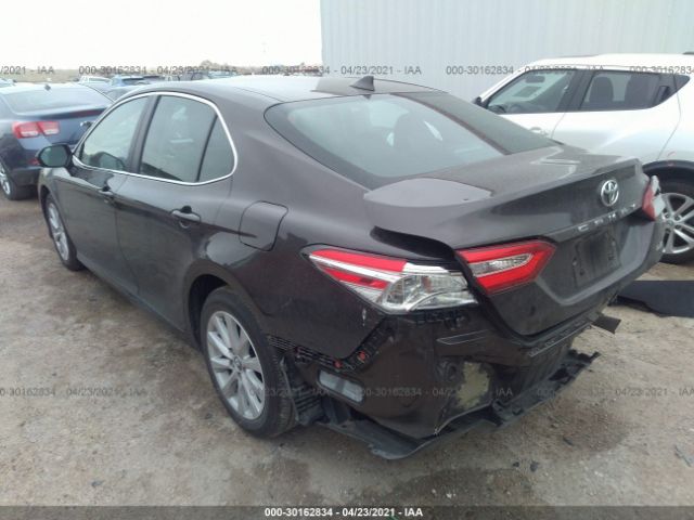 Photo 2 VIN: 4T1C11AK3LU866073 - TOYOTA CAMRY 