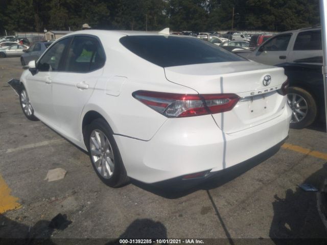 Photo 2 VIN: 4T1C11AK3LU932637 - TOYOTA CAMRY 