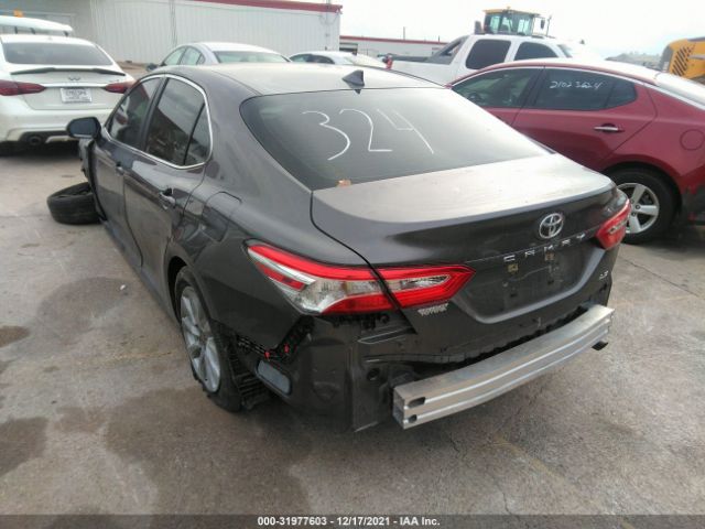 Photo 2 VIN: 4T1C11AK3LU958784 - TOYOTA CAMRY 