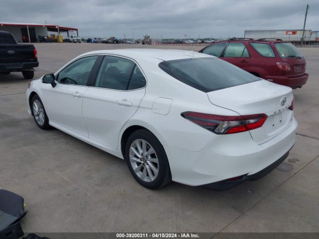 Photo 2 VIN: 4T1C11AK3MU445455 - TOYOTA CAMRY 