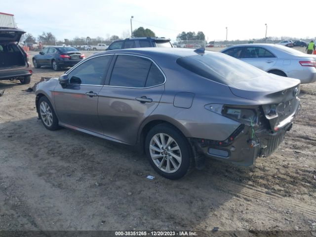 Photo 2 VIN: 4T1C11AK3MU452390 - TOYOTA CAMRY 