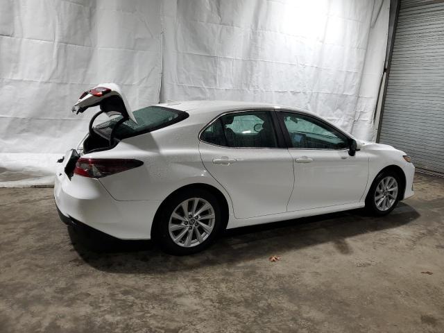 Photo 2 VIN: 4T1C11AK3MU467858 - TOYOTA CAMRY LE 