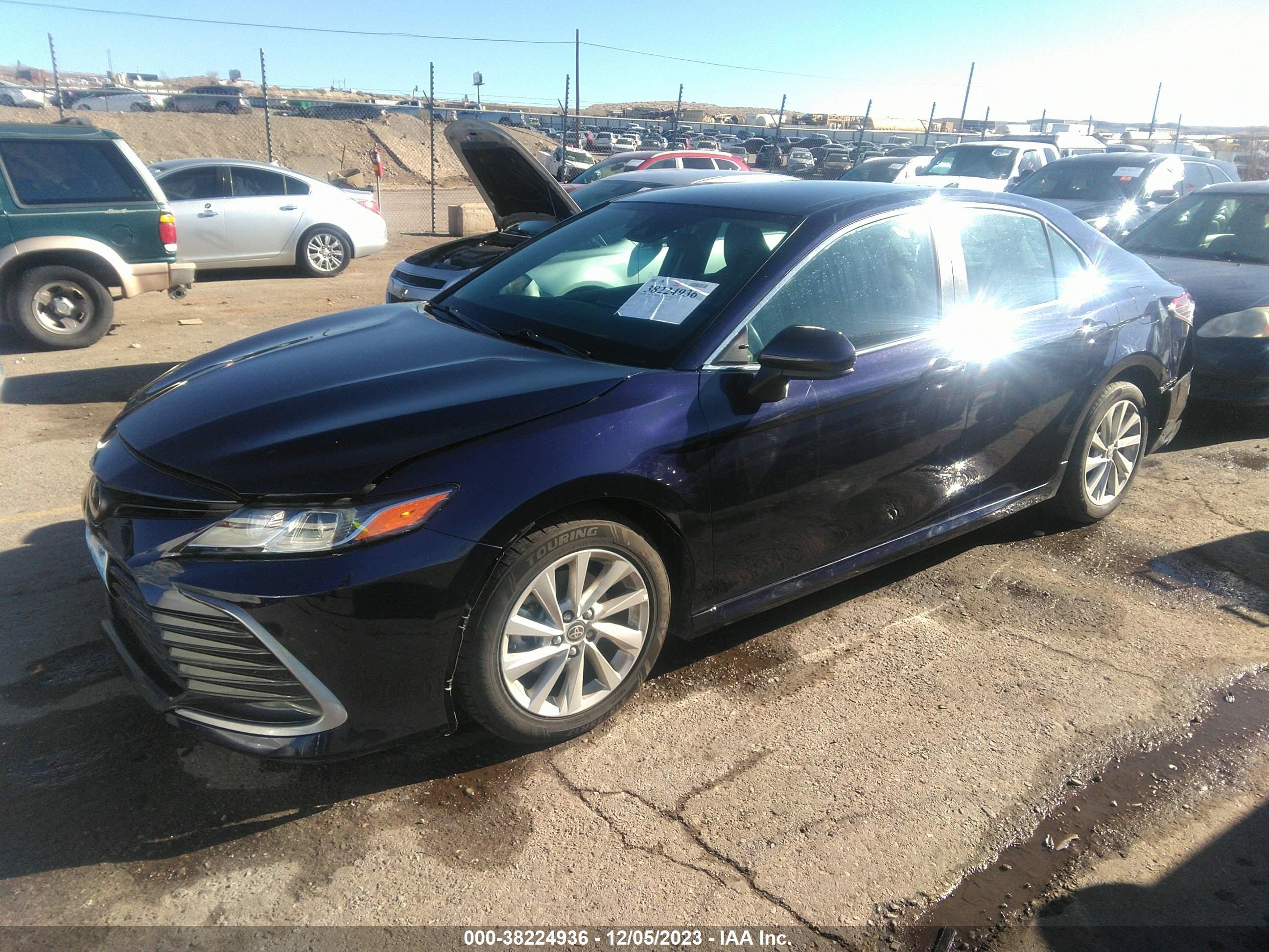 Photo 1 VIN: 4T1C11AK3MU577597 - TOYOTA CAMRY 