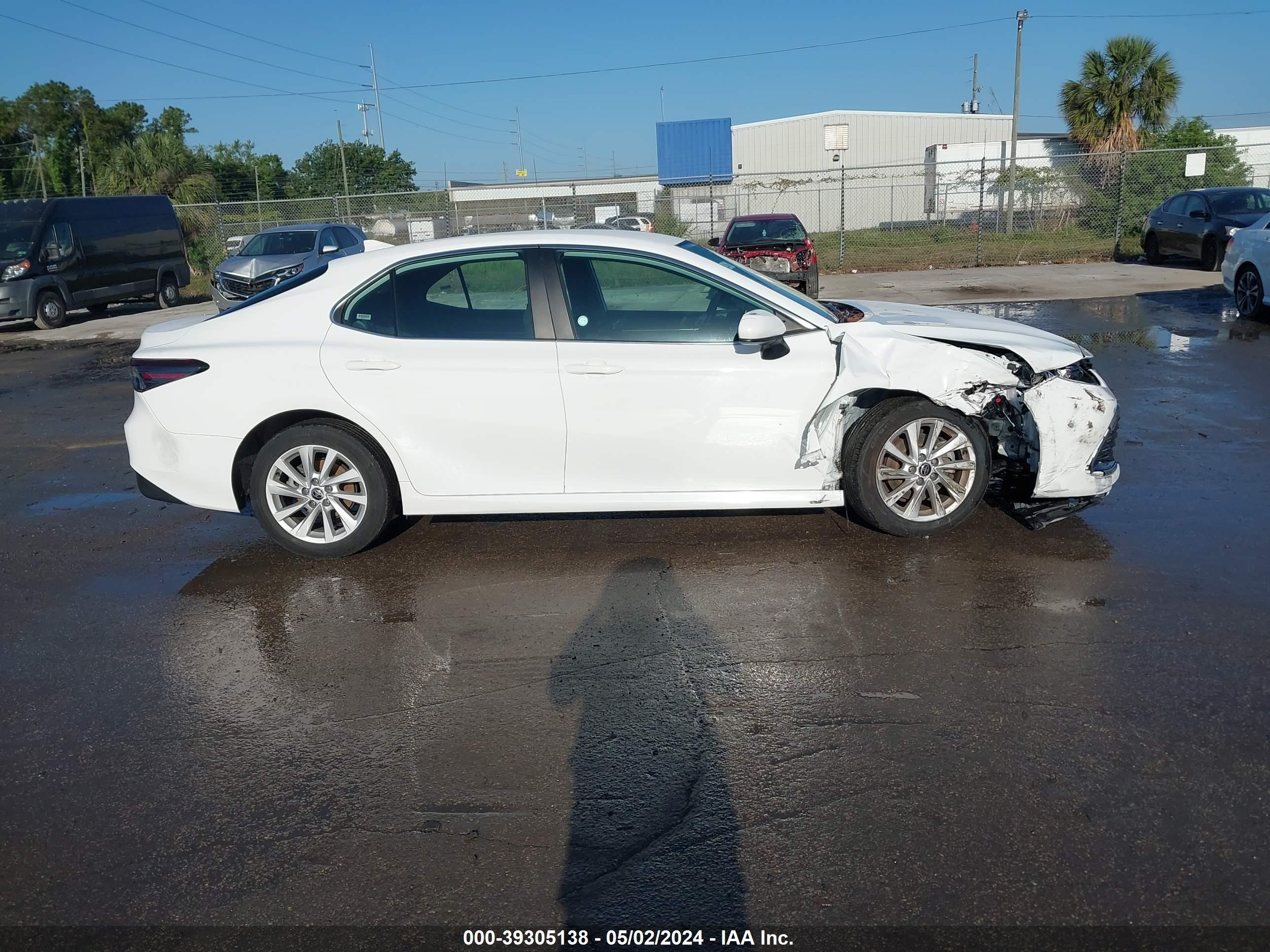 Photo 12 VIN: 4T1C11AK3NU008248 - TOYOTA CAMRY 