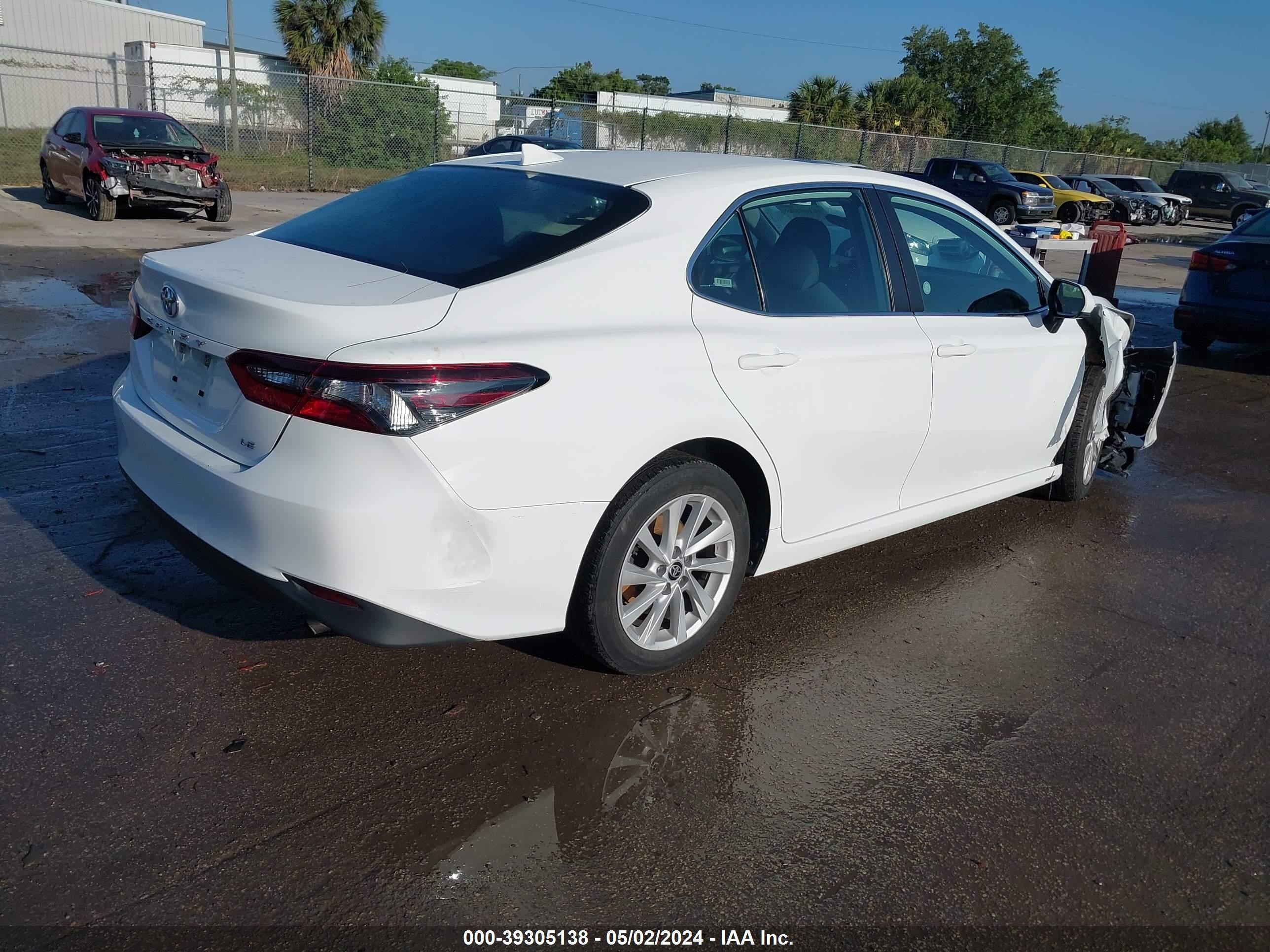 Photo 3 VIN: 4T1C11AK3NU008248 - TOYOTA CAMRY 