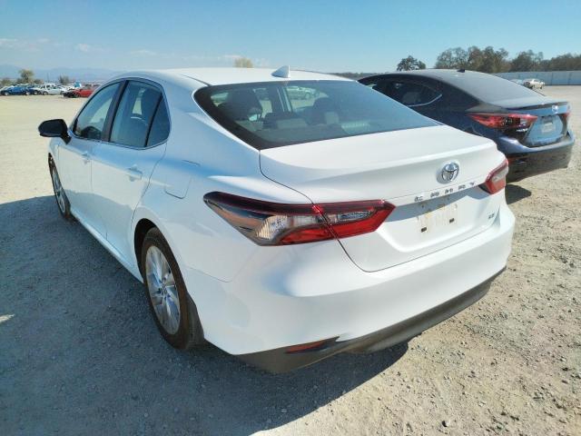 Photo 2 VIN: 4T1C11AK3NU689415 - TOYOTA CAMRY LE 